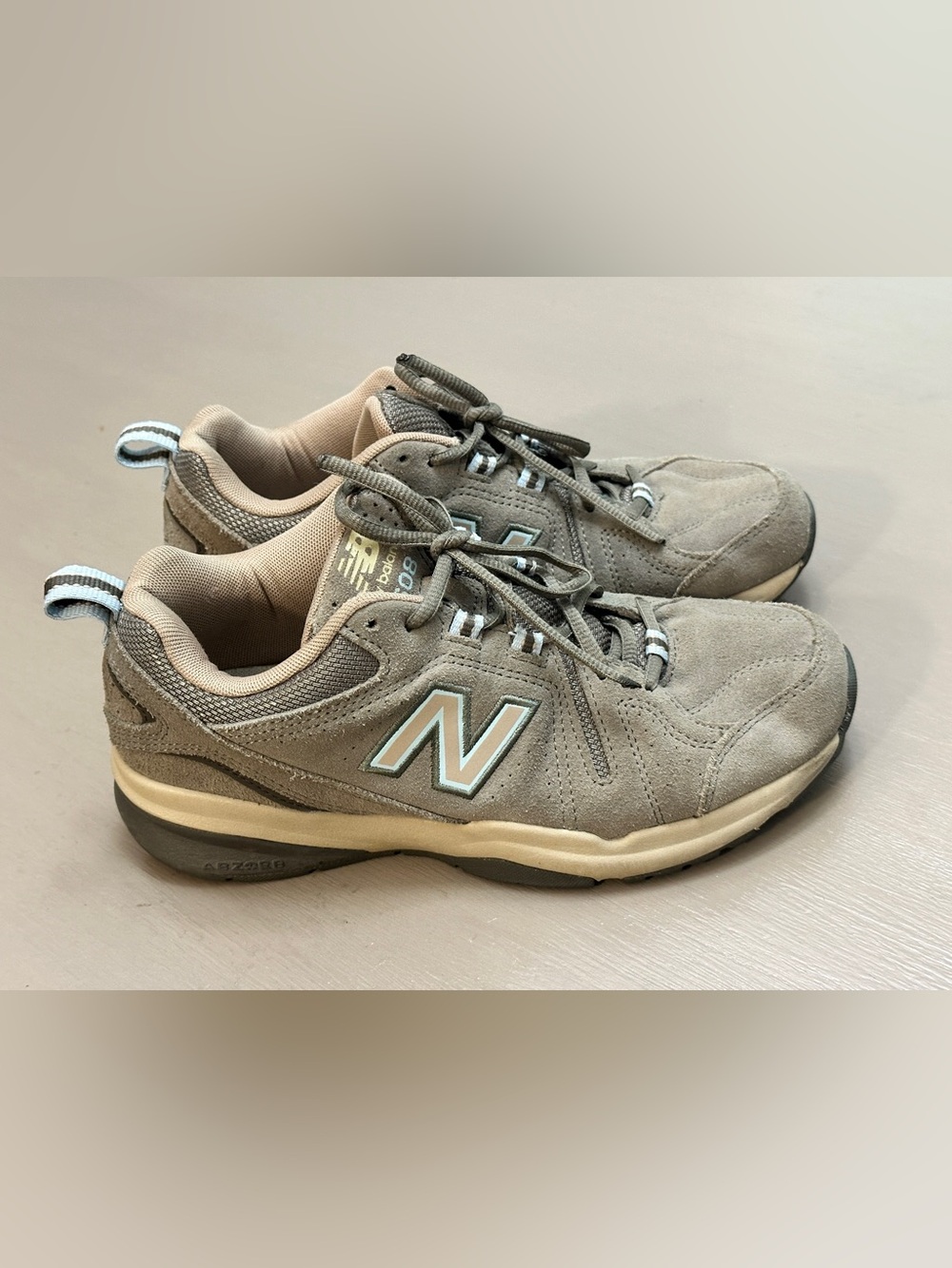 New Balance 608 Women's Size 7.5 Brown Suede Walking Shoes Sneakers WX608UB5